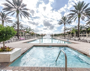 538 Avellino Isles Circle - Photo Thumbnail 23