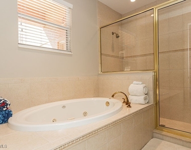 538 Avellino Isles Circle - Photo Thumbnail 11