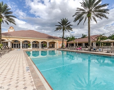 538 Avellino Isles Circle - Photo Thumbnail 22