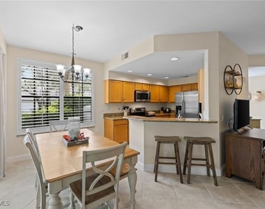 27190 Oakwood Lake Drive - Photo Thumbnail 7