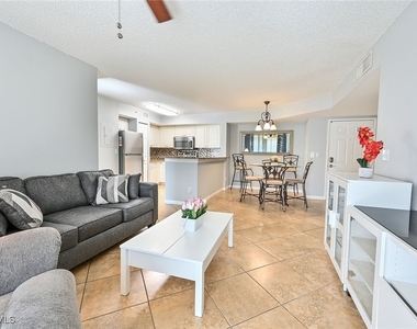 1265 Wildwood Lakes Boulevard - Photo Thumbnail 5