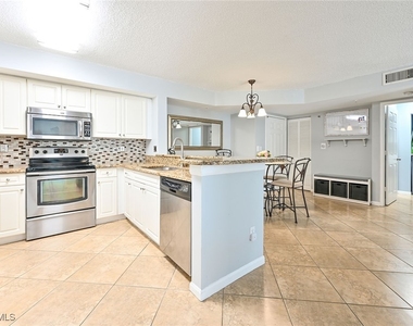 1265 Wildwood Lakes Boulevard - Photo Thumbnail 9