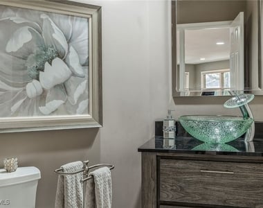 6652 Trident Way - Photo Thumbnail 12