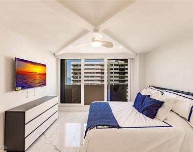 4001 Gulf Shore Boulevard N - Photo Thumbnail 15