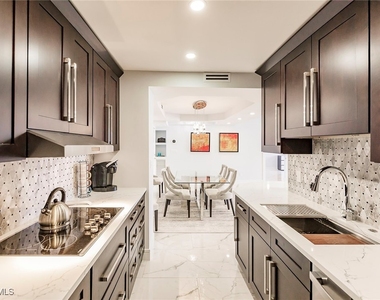 4001 Gulf Shore Boulevard N - Photo Thumbnail 13