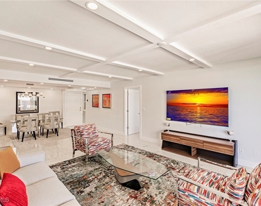 4001 Gulf Shore Boulevard N - Photo Thumbnail 9