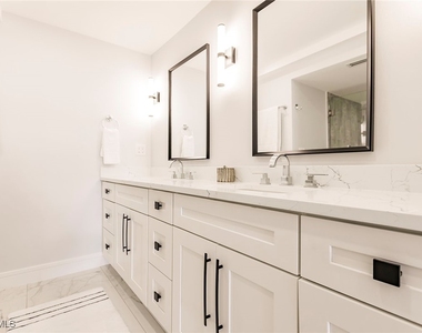 4001 Gulf Shore Boulevard N - Photo Thumbnail 18