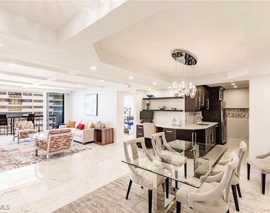 4001 Gulf Shore Boulevard N - Photo Thumbnail 1