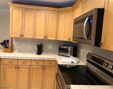 550 Forest Hills Boulevard - Photo Thumbnail 8