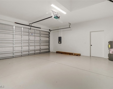 10621 Landau Lane - Photo Thumbnail 18