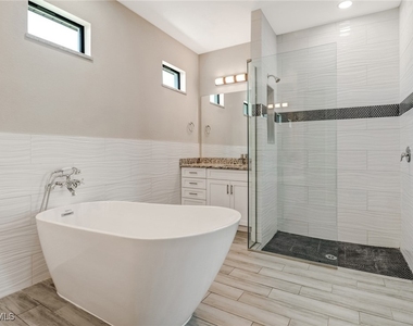 10621 Landau Lane - Photo Thumbnail 11