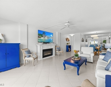 1977 Gulf Shore Boulevard N - Photo Thumbnail 8