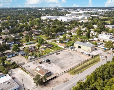 10215 Tanner Road - Photo Thumbnail 11