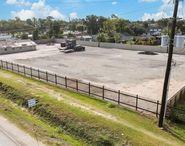 10215 Tanner Road - Photo Thumbnail 2