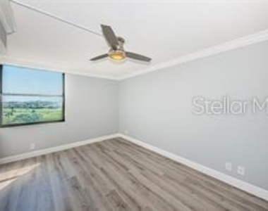 6279 Sun Boulevard - Photo Thumbnail 17