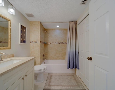 16700 Gulf Boulevard - Photo Thumbnail 36