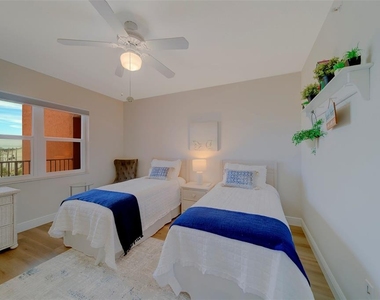 16700 Gulf Boulevard - Photo Thumbnail 30