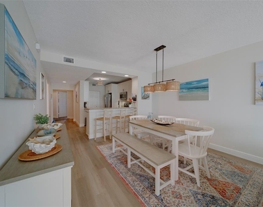 16700 Gulf Boulevard - Photo Thumbnail 16