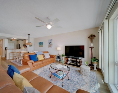 16700 Gulf Boulevard - Photo Thumbnail 19