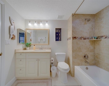 16700 Gulf Boulevard - Photo Thumbnail 35