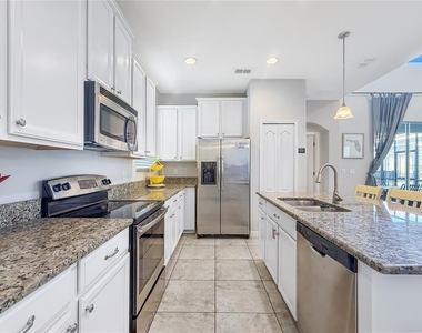2942 Buccaneer Palm Road - Photo Thumbnail 8