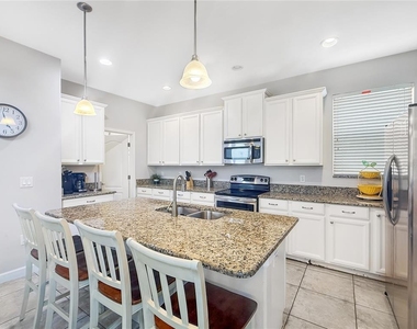 2942 Buccaneer Palm Road - Photo Thumbnail 6