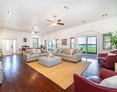 2339 Neptune Road - Photo Thumbnail 4