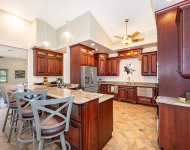 2339 Neptune Road - Photo Thumbnail 11
