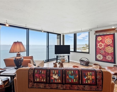97 Sunset Drive - Photo Thumbnail 17