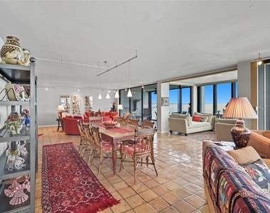 97 Sunset Drive - Photo Thumbnail 16