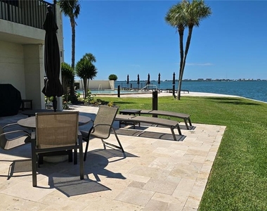 97 Sunset Drive - Photo Thumbnail 2