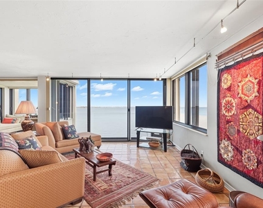 97 Sunset Drive - Photo Thumbnail 18