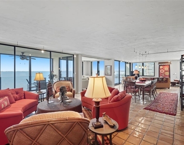 97 Sunset Drive - Photo Thumbnail 9