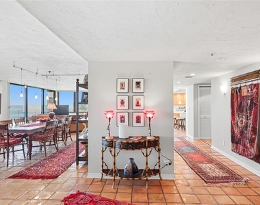 97 Sunset Drive - Photo Thumbnail 7