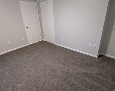 140 Zara Street - Photo Thumbnail 15