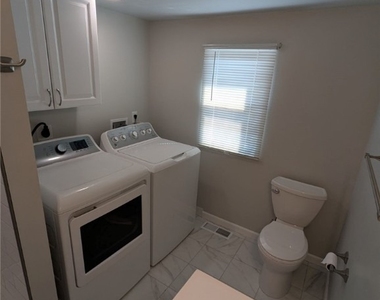 140 Zara Street - Photo Thumbnail 13