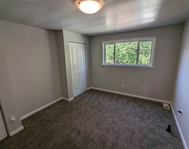 140 Zara Street - Photo Thumbnail 19