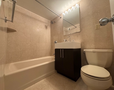 East 63rd Street - Photo Thumbnail 5