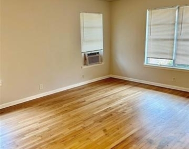 11223 Wyatt Street - Photo Thumbnail 1