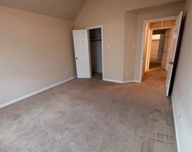 1221 Hoyt Drive - Photo Thumbnail 32