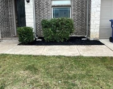 1221 Hoyt Drive - Photo Thumbnail 2