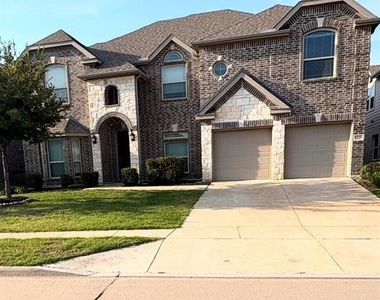 1221 Hoyt Drive - Photo Thumbnail 1