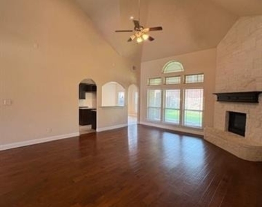1221 Hoyt Drive - Photo Thumbnail 14