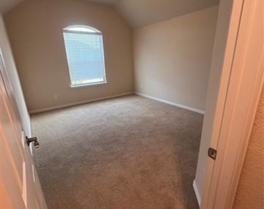 1221 Hoyt Drive - Photo Thumbnail 27