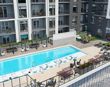 1007 S Mint Street - Photo Thumbnail 3