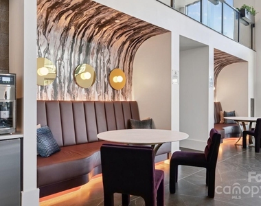 1007 S Mint Street - Photo Thumbnail 5