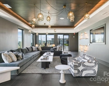 1007 S Mint Street - Photo Thumbnail 16