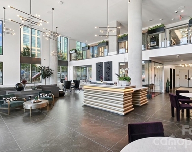 1007 S Mint Street - Photo Thumbnail 4