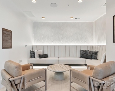 1007 S Mint Street - Photo Thumbnail 6