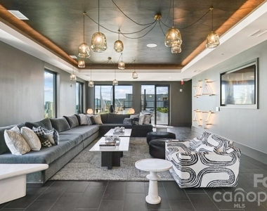 1007 S Mint Street - Photo Thumbnail 16